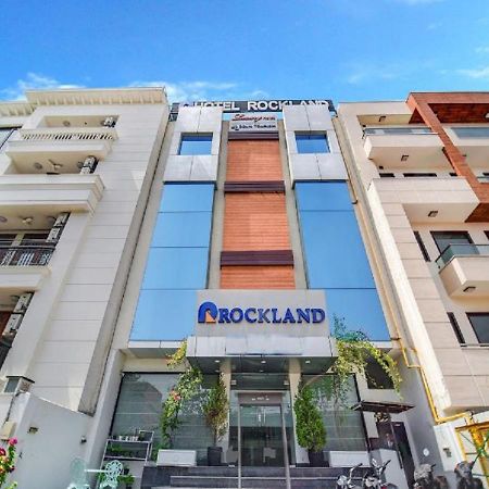 Hotel Rockland Panchsheel Enclave Нью-Дели Экстерьер фото