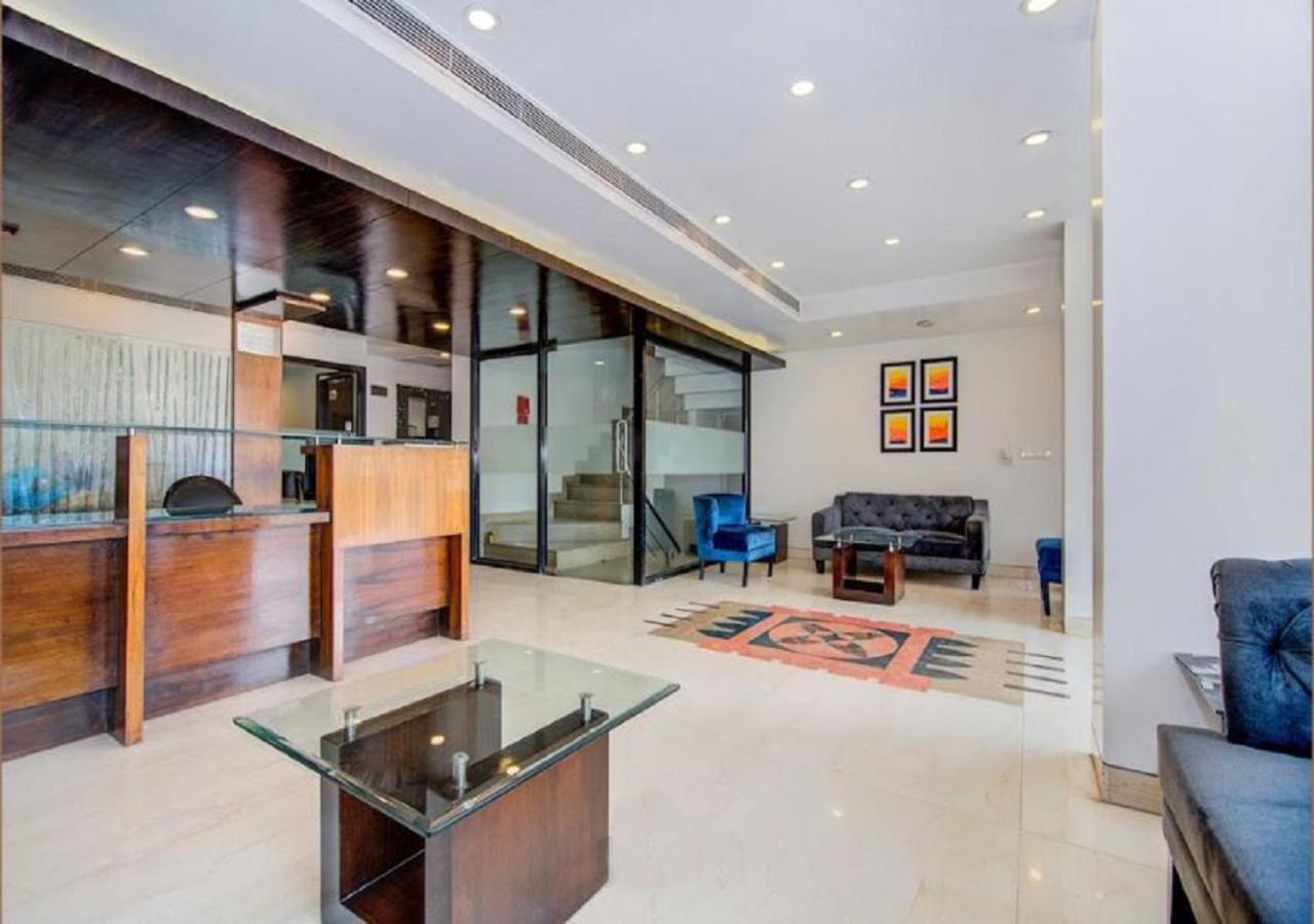 Hotel Rockland Panchsheel Enclave Нью-Дели Экстерьер фото